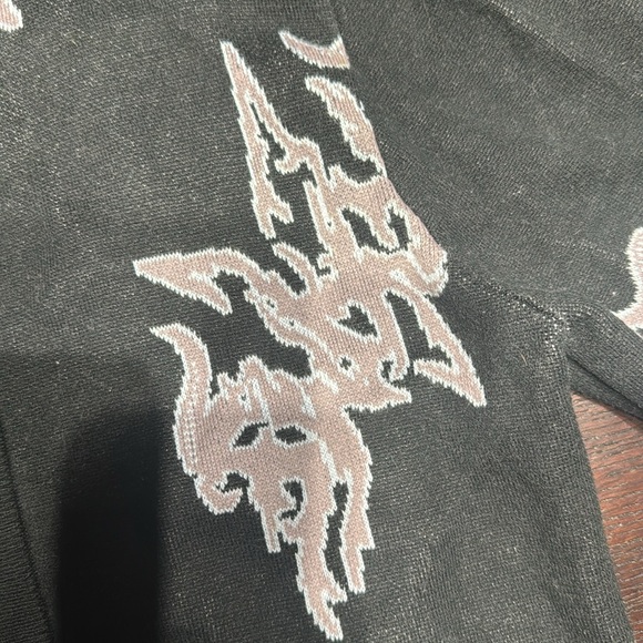 SWIXXZ Cardigan Sweater, 5 Buttons, Design Front and on the Back. Size S. - Picture 3 of 9